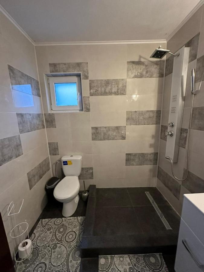 Casa Eroilor Villa Curtea de Argeş Eksteriør bilde